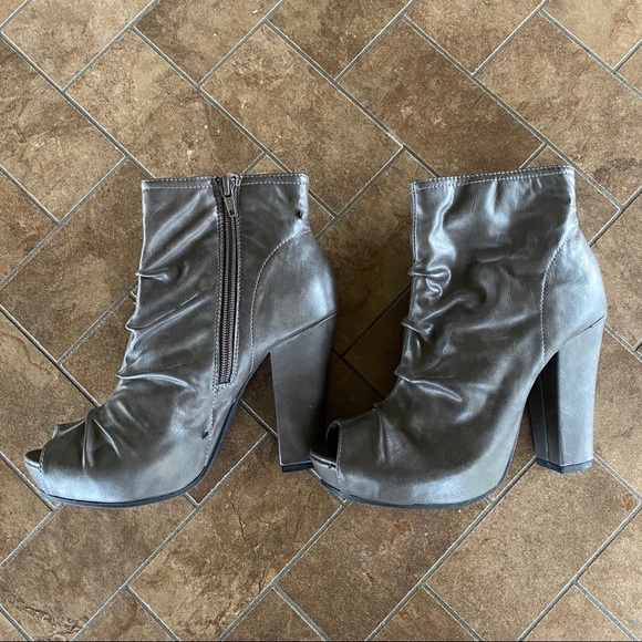NWOT MIA Booties - Picture 1 of 5